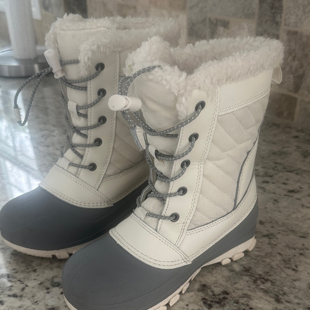 Cozy Kids Winter Boots - White and Gray
